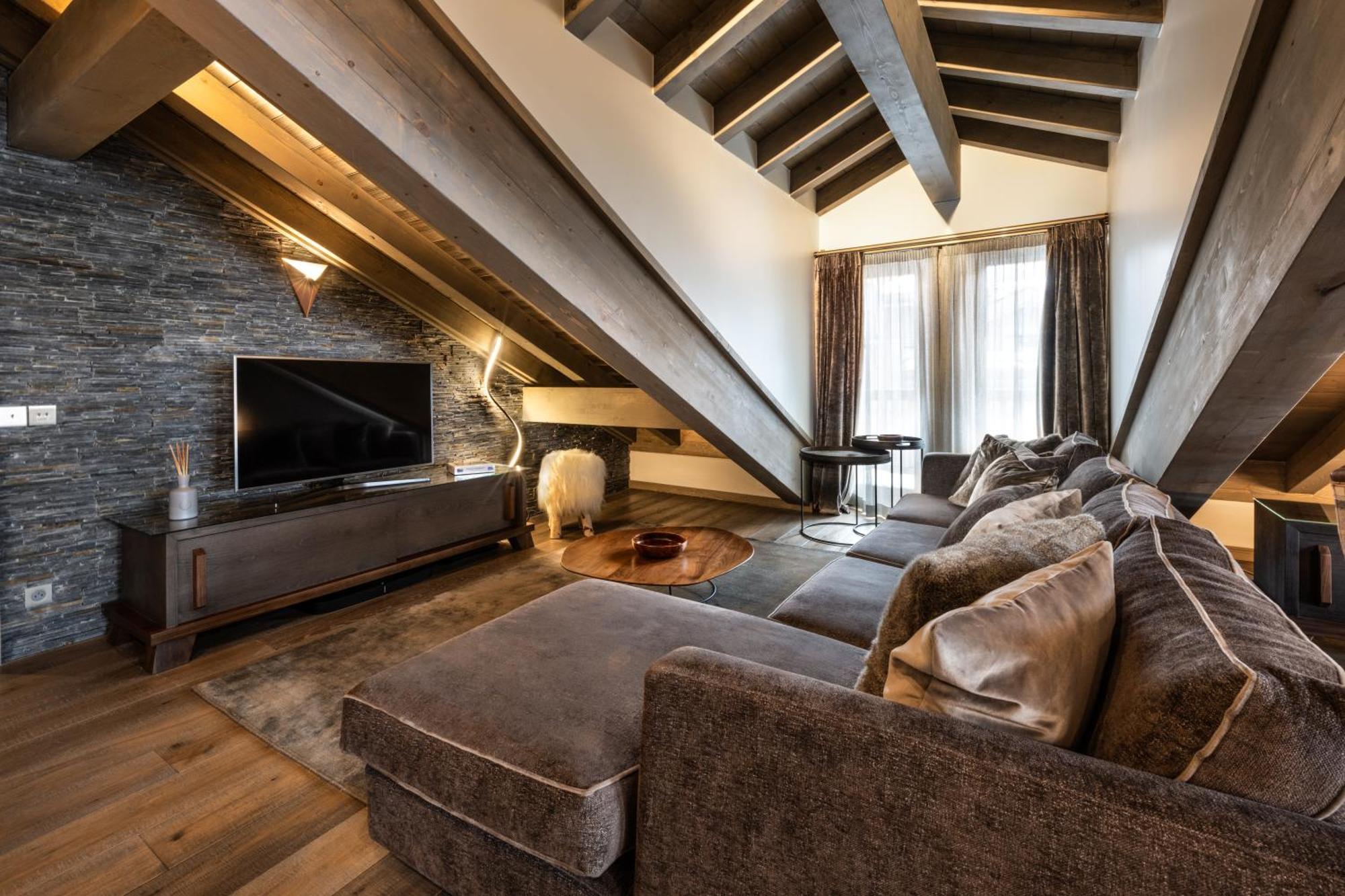 Le C By Alpine Apartment
