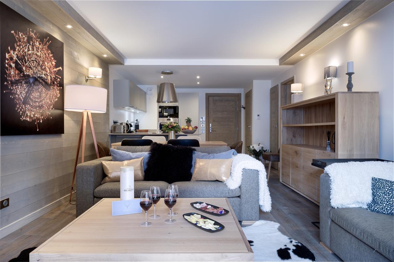 Le C By Alpine Apartment